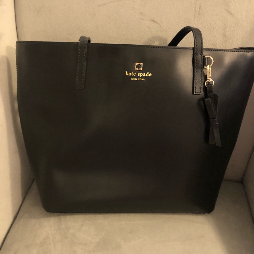 Kate Spade Sawyer Street Maxi purse in black.